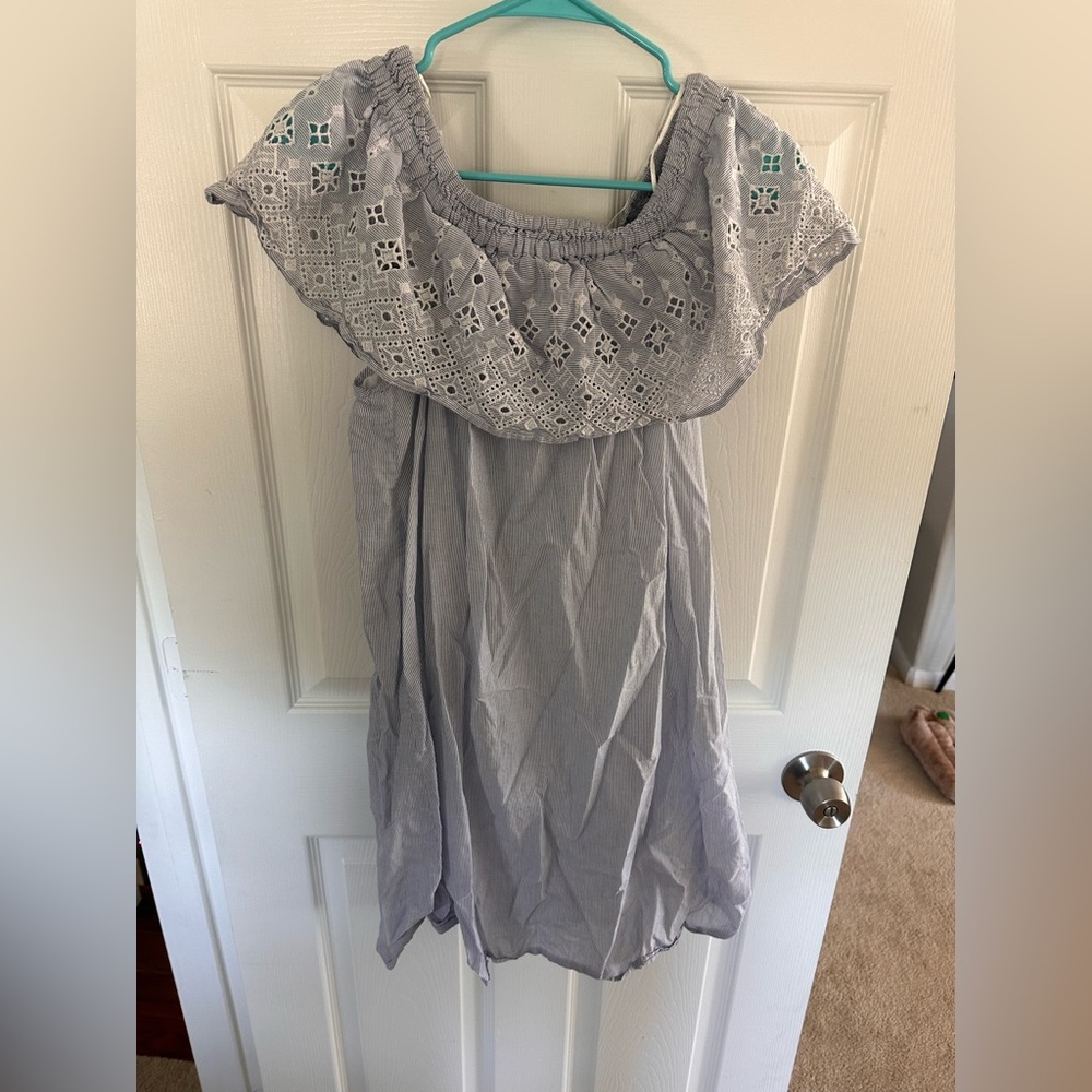 Loft Size M off the shoulder dress blue seersucker w/ eyelet detail 100% cotton
